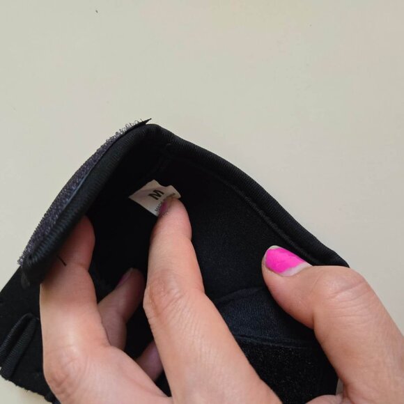 COPY - Lululemon aero training gloves - Picture 6 of 6